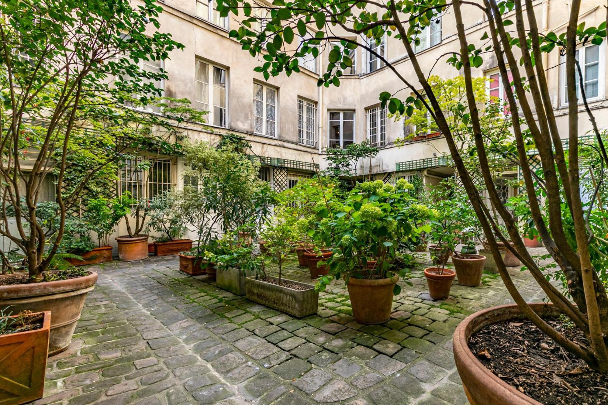 Design And Quiet Studio On Wooded Courtyard ! Paris Dış mekan fotoğraf